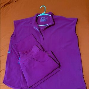 Figs Vibrant Magenta Scrub Ensemble